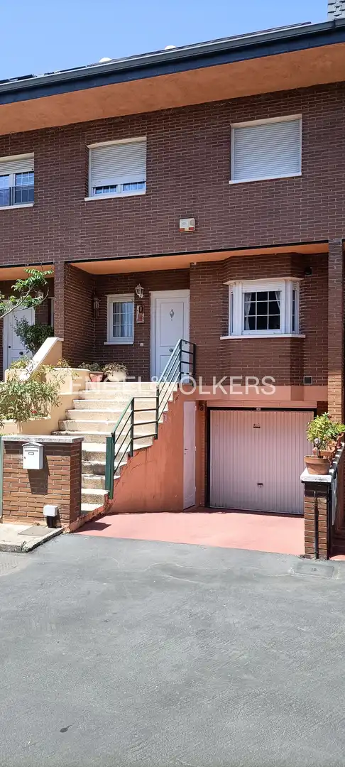 Exterior view of Detached homes for rent in Torrelodones  with Heating