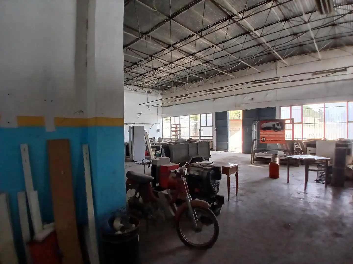 Nave industrial en venta en Algueña