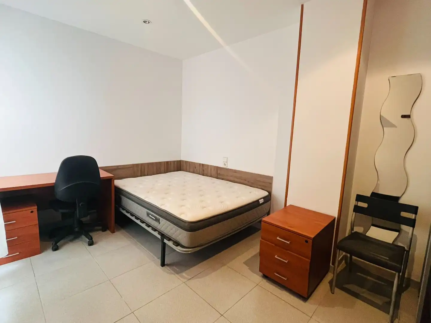 Habitación de Piso en venta en Terrassa con Aire acondicionado y Calefacción