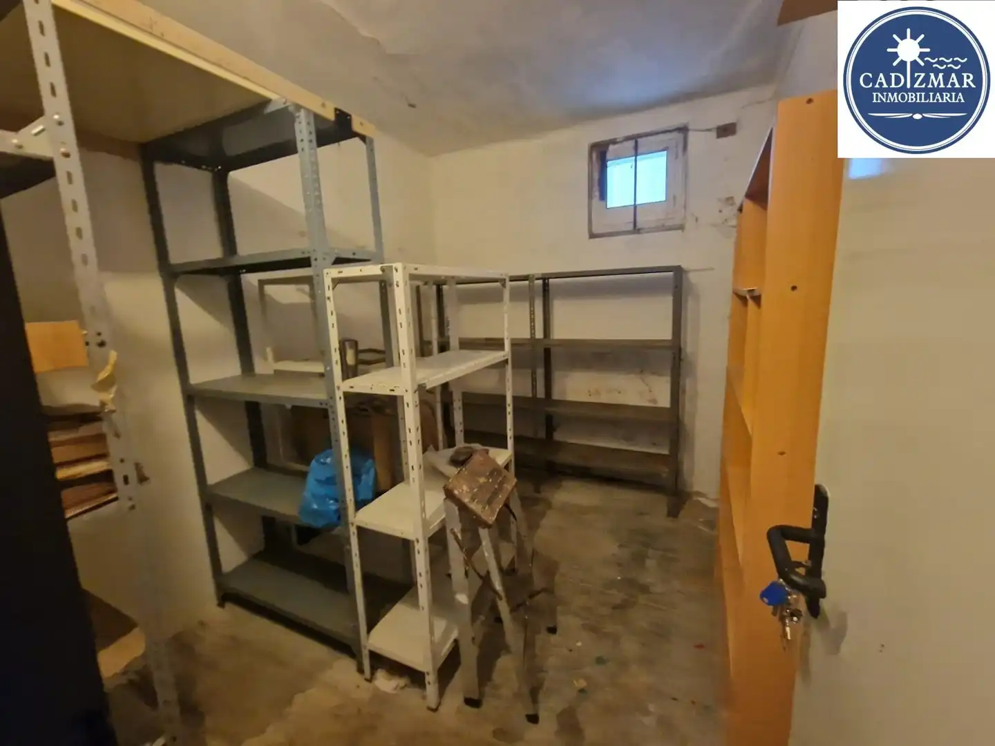 Ground floor for sale in Cádiz  with Storage room, Balcony and Alarm