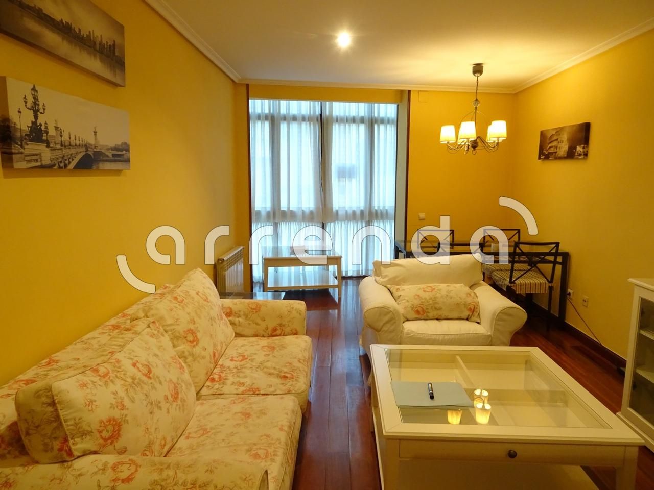 Sala de estar de Piso de alquiler en Santander con Calefacción, Terraza y Amueblado