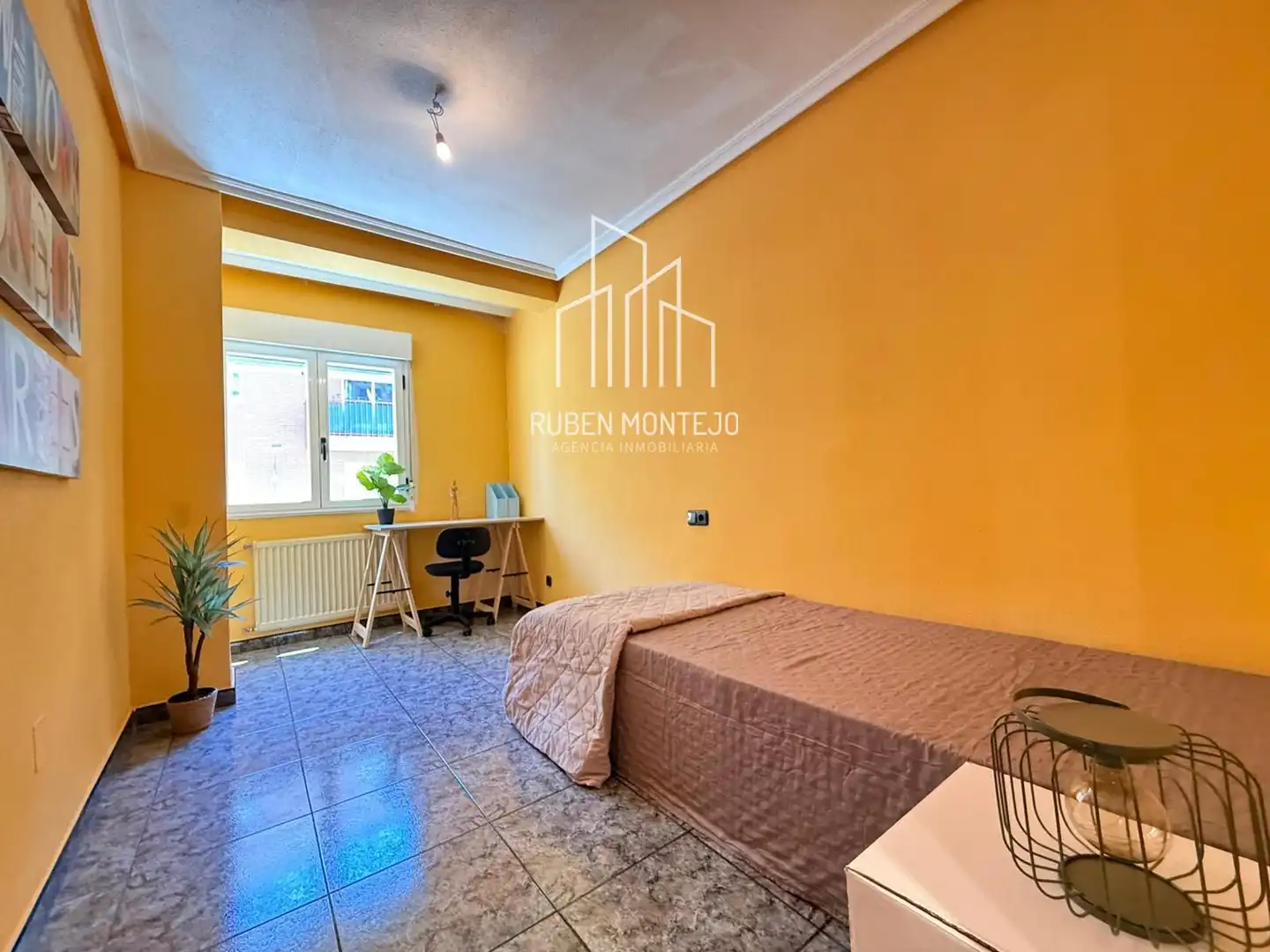 Habitación de Piso en venta en Santa Marta de Tormes con Calefacción y Terraza