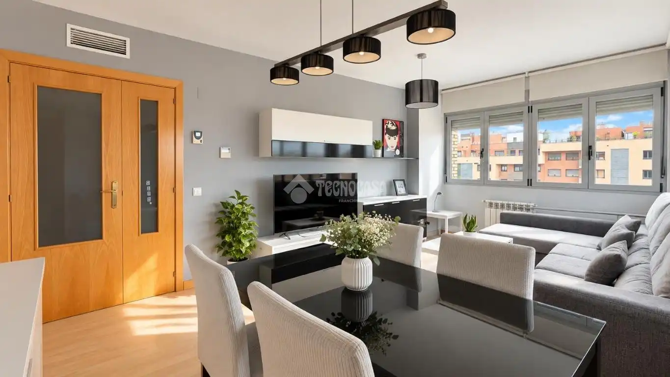 Living room of Flat for sale in Fuencarral - El Pardo