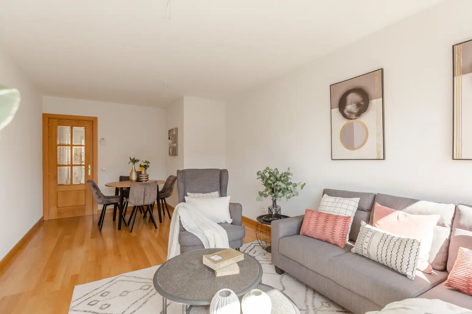 Sala de estar de Piso en venta en  Pamplona / Iruña con Calefacción, Jardín privado y Parquet