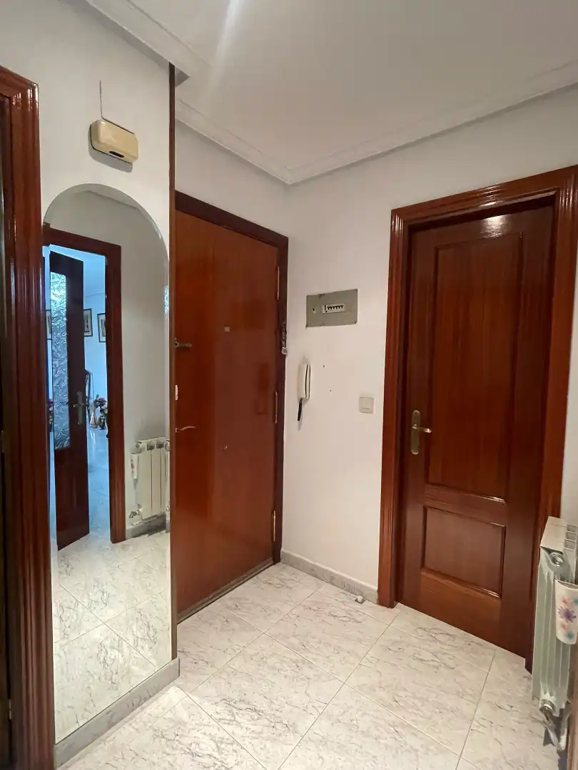 Piso en venta en Miralvalle - Av. Virgen del Puerto - La Data 
