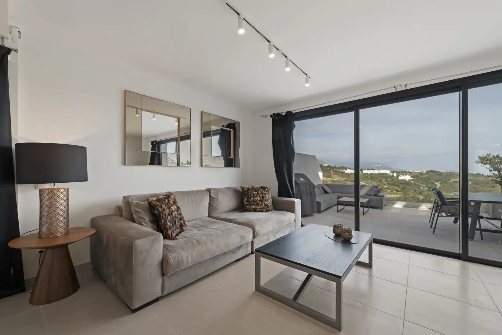 Wohnzimmer von Dachboden zum Verkauf in Mijas mit Klimaanlage, Terrasse und Schwimmbad