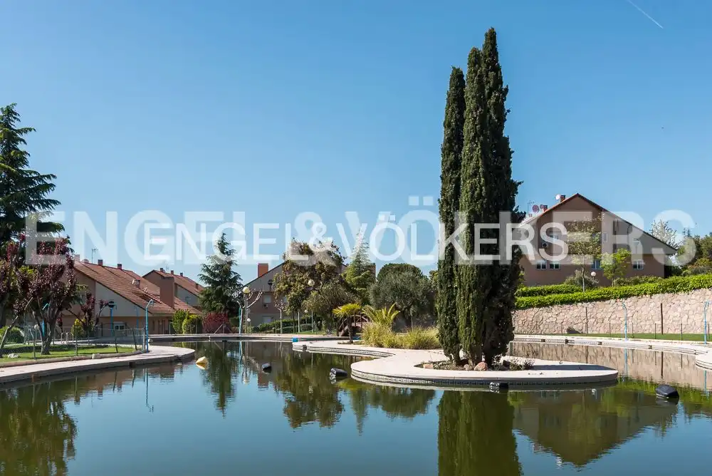 Jardí de Estudi de lloguer en Villaviciosa de Odón amb Calefacció, Jardí privat i Parquet