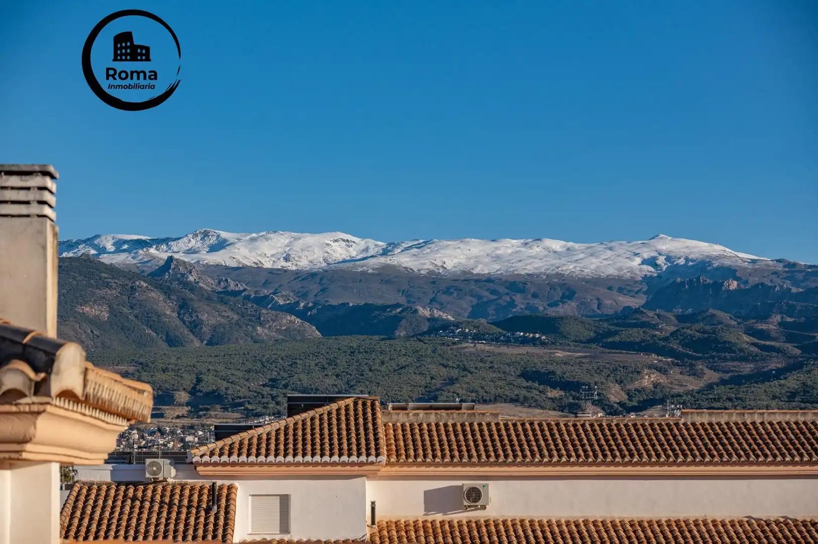 Vista exterior de Àtic en venda en Armilla amb Aire condicionat, Terrassa i Traster