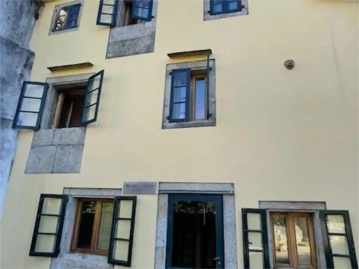 Vista exterior de Casa o xalet de lloguer en Santiago de Compostela 