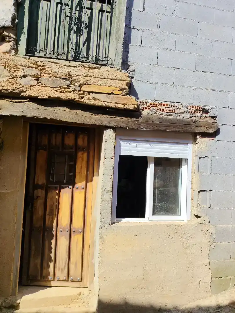 Vista exterior de Finca rústica en venda en Rubiá amb Jardí privat