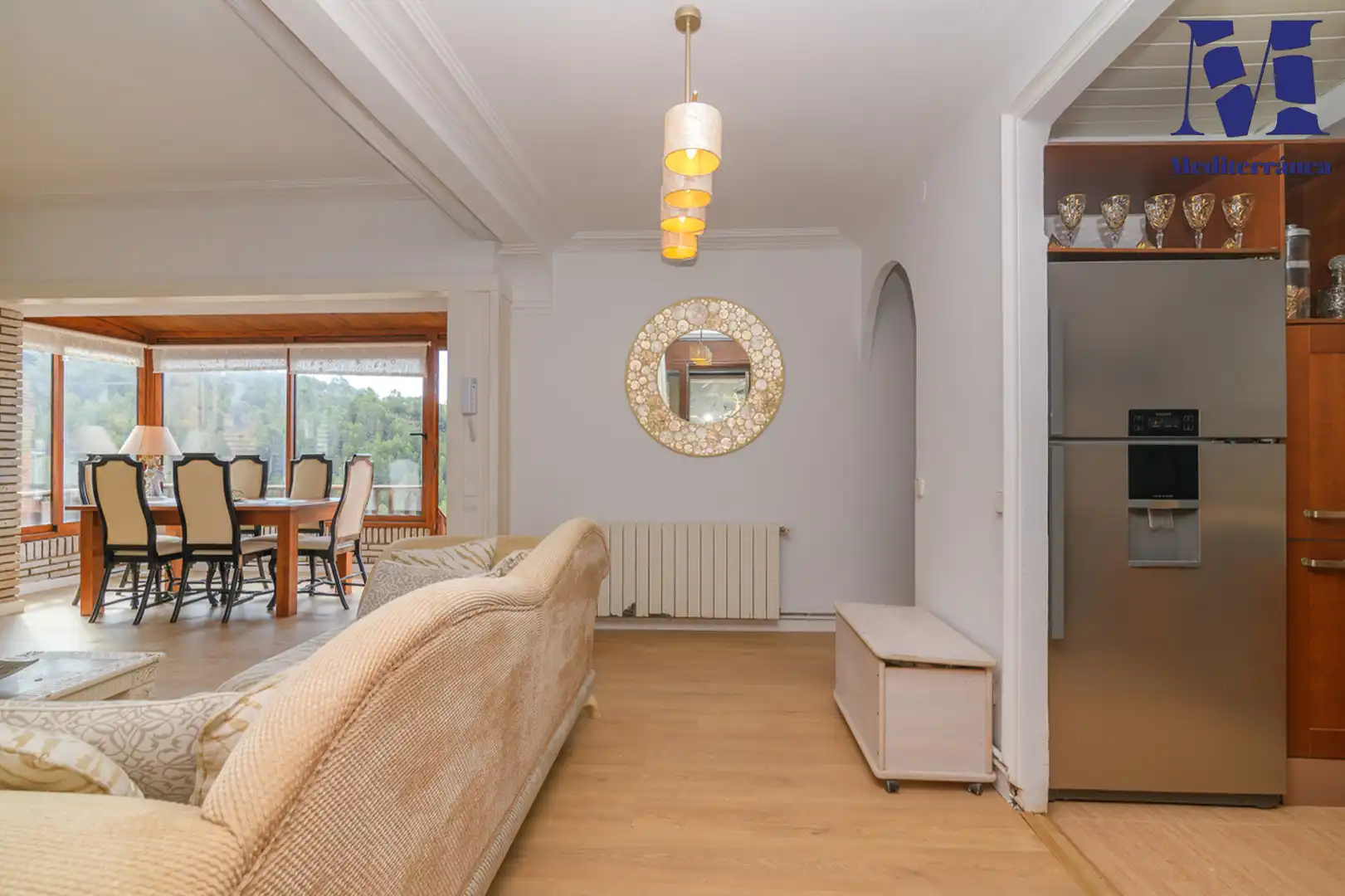 Sala d'estar de Casa o xalet en venda en Sitges amb Jardí privat, Parquet i Terrassa