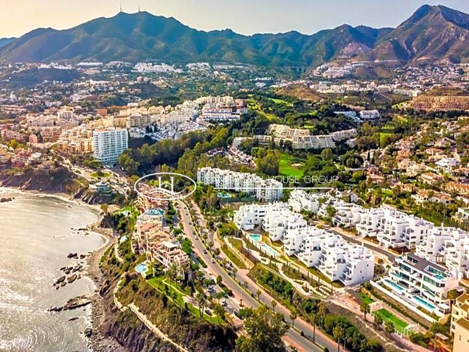 Vista exterior de Residencial en venda en Benalmádena