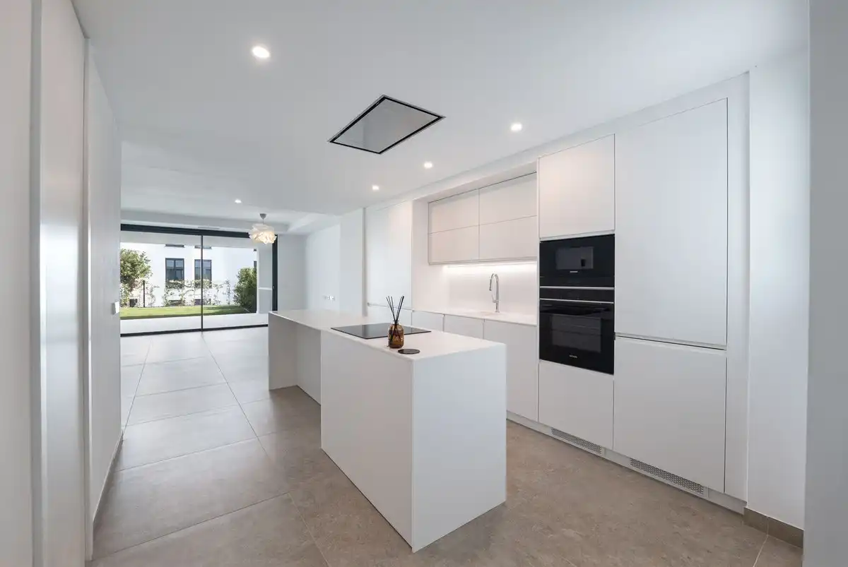 Appartamento con ascensore in vendita a Estepona Pueblo, imagen 2