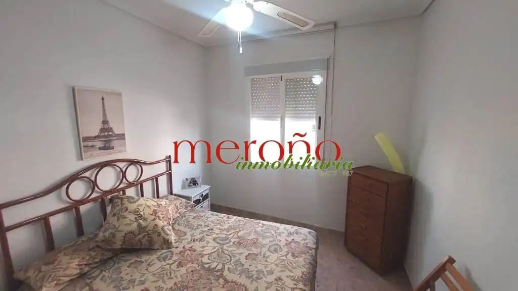 Dormitori de Apartament de lloguer en Santa Pola amb Terrassa