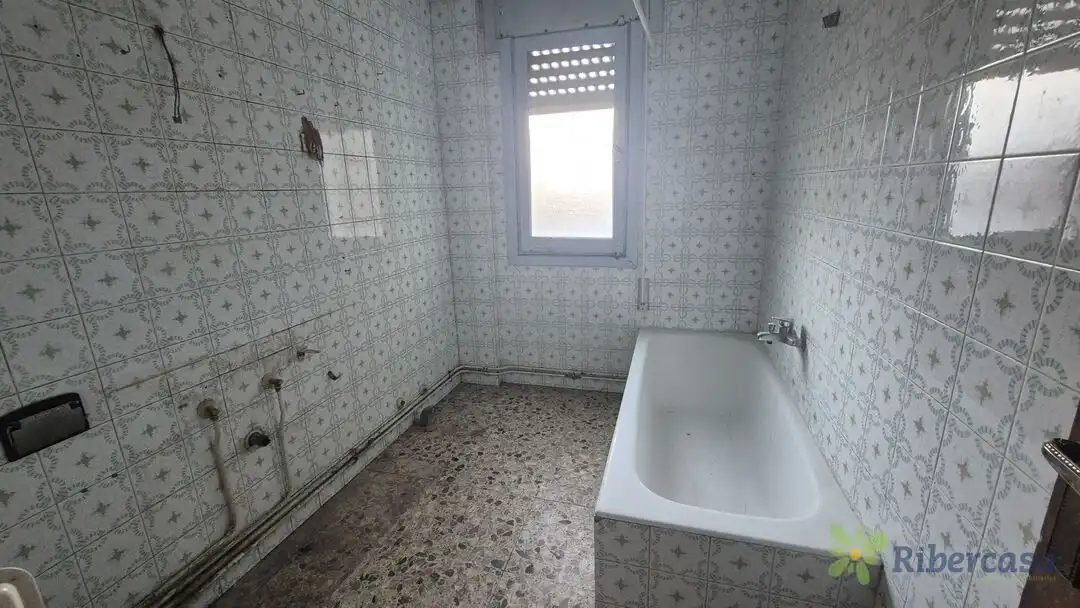 Baño de Piso en venta en Corella con Calefacción