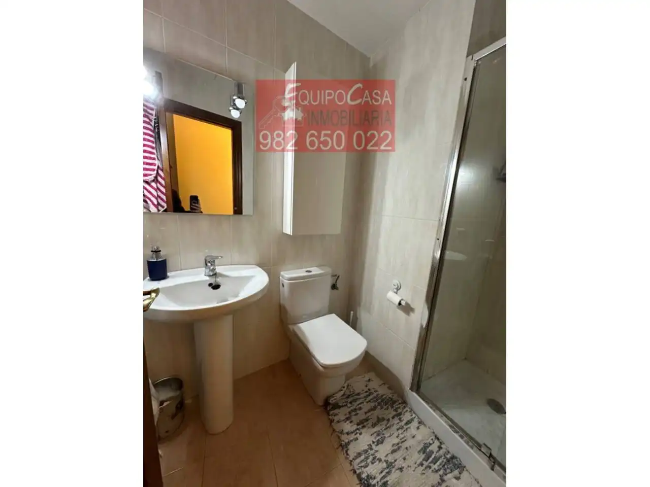 Baño de Casa adosada en venta en Lugo con Calefacción, Parquet y Amueblado