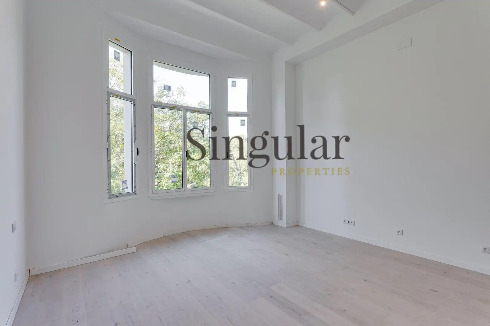 Habitación de Ático en venta en Barcelona con Aire acondicionado, Calefacción y Terraza