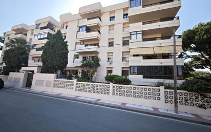 Exterior view of Flat for sale in Marbella  with Air Conditioner, Private garden and Terrace