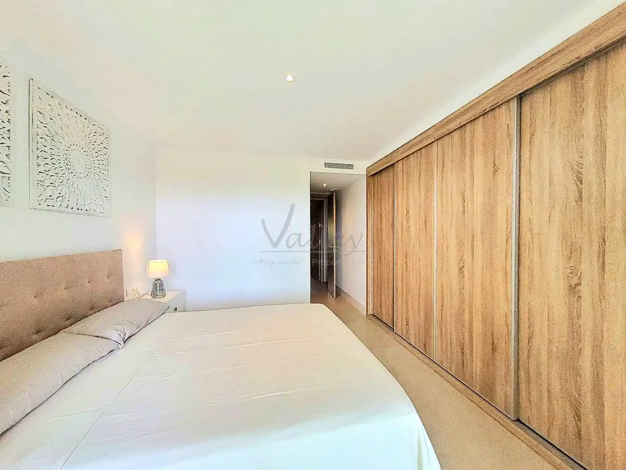 Schlafzimmer von Wohnungen zum Verkauf in Sotogrande mit Klimaanlage, Terrasse und Möbliert