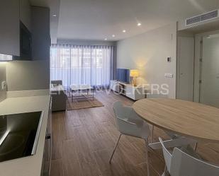 Sala d'estar de Apartament de lloguer en  Valencia Capital amb Aire condicionat, Calefacció i Parquet