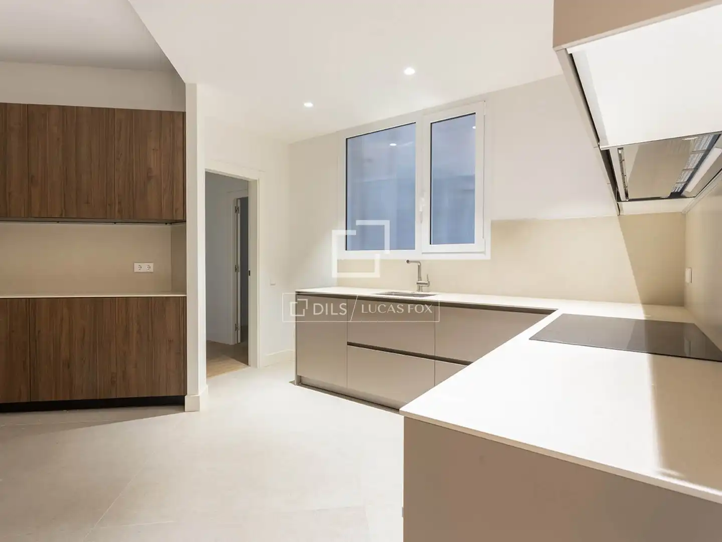 Kitchen of Flat for sale in Barcelona  with Air Conditioner, Heating and Parquet flooring