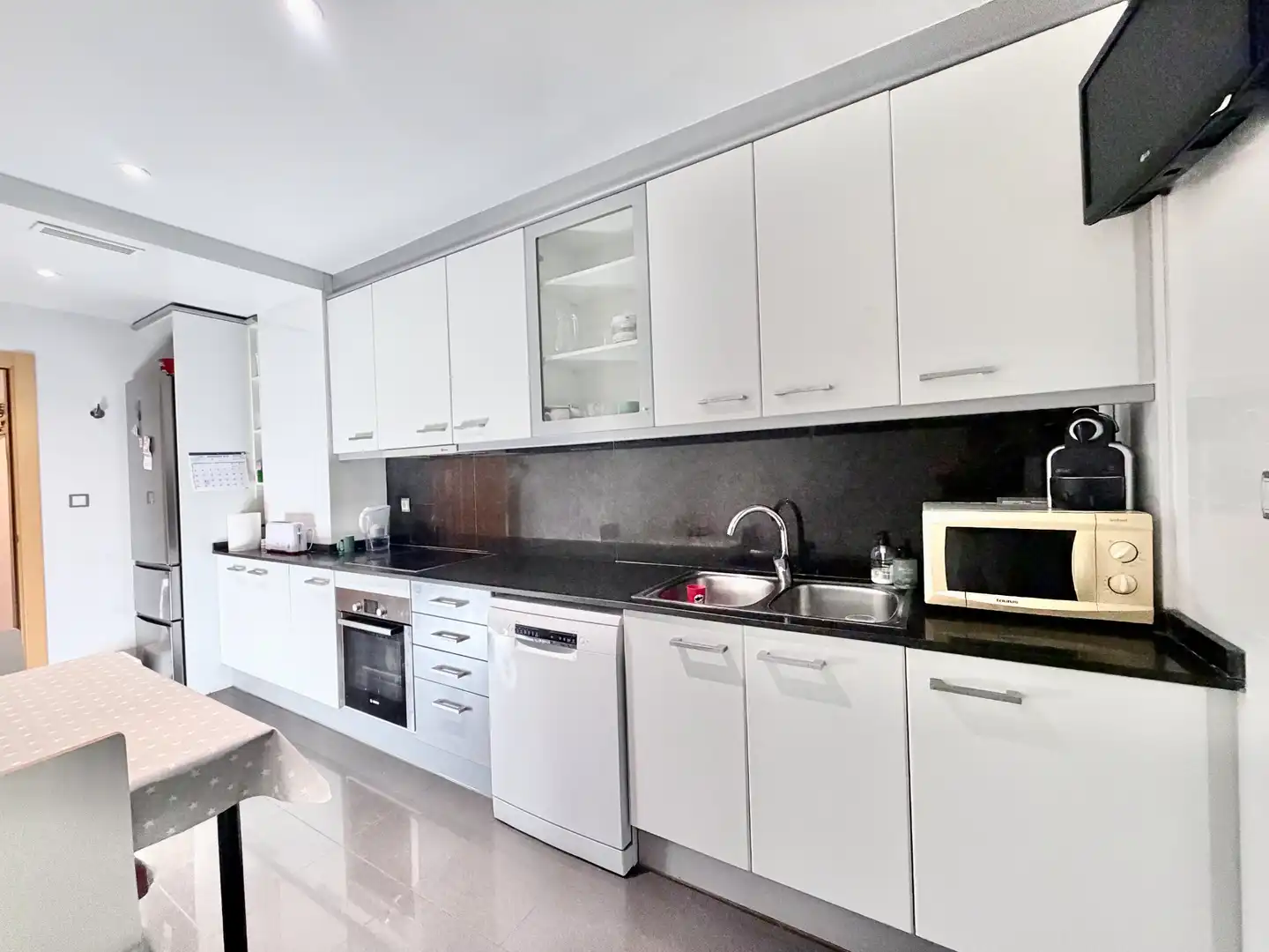 Kitchen of Ground floor for sale in Badalona  with Air Conditioner, Heating and Private garden