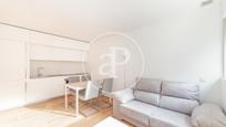 Living room of Flat to rent in  Madrid Capital  with Air Conditioner, Heating and Private garden