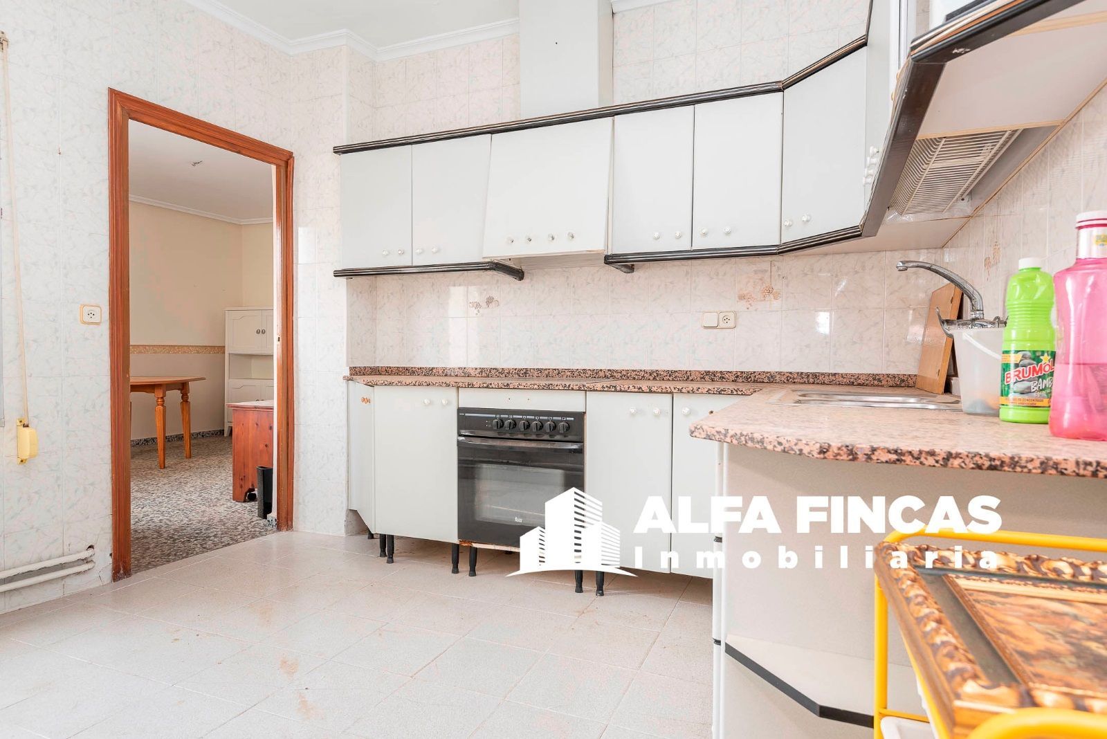 Kitchen of House or chalet for sale in Villarrobledo  with Air Conditioner and Storage room