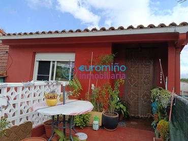 Casa a schiera con balcone in vendita a Rúa das Coutadas