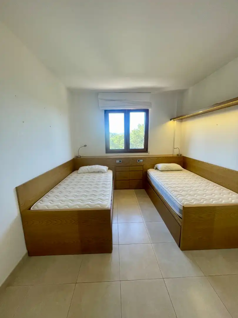 Schlafzimmer von Dachboden zur Miete in Son Servera mit Klimaanlage, Heizung und Terrasse