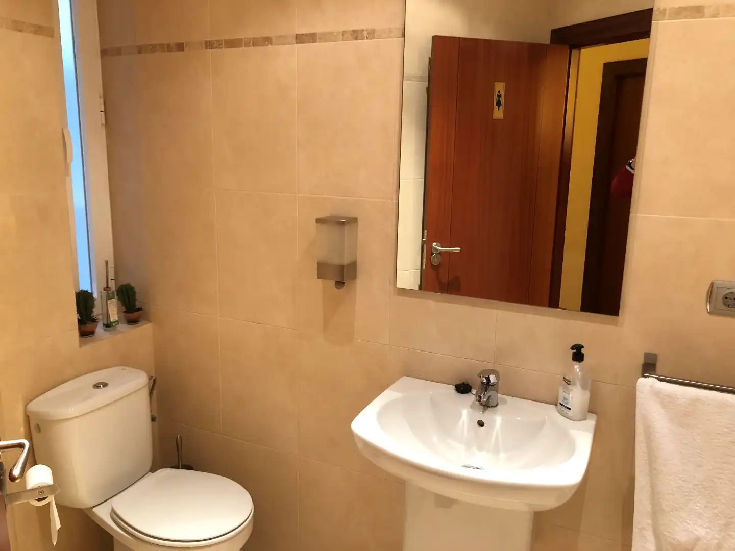 Bany de Oficina de lloguer en Granada
