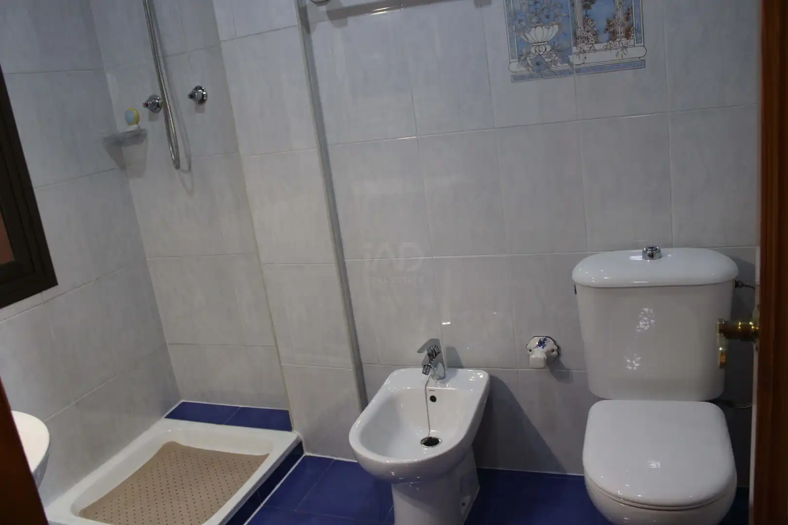 Bathroom of Houses for sale in Dos Hermanas  with Air Conditioner, Heating and Terrace