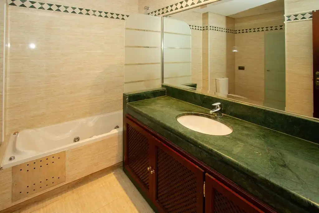 Bajo con piscina en venta en La Mairena, imagen 11