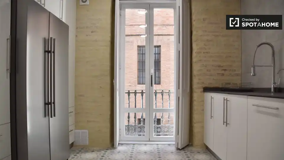 Piso con terraza en alquiler en Ciutat Vella, imagen 14