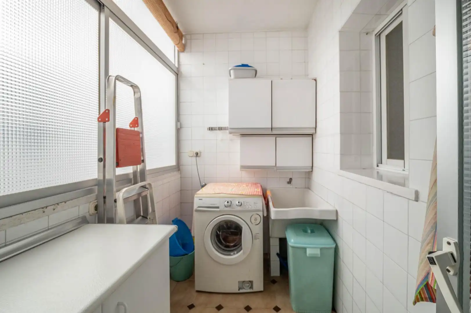 Cocina de Piso en venta en Granada con Terraza, Trastero y Balcón