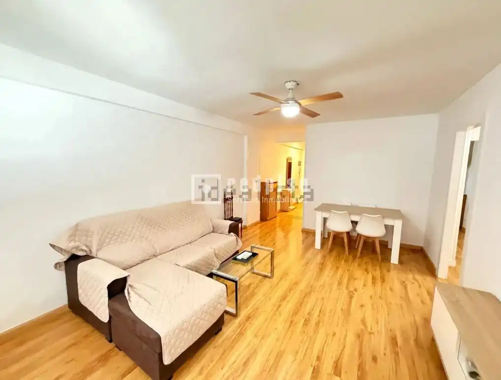 Living room of Flat for sale in Alcalá de Henares  with Air Conditioner, Heating and Terrace