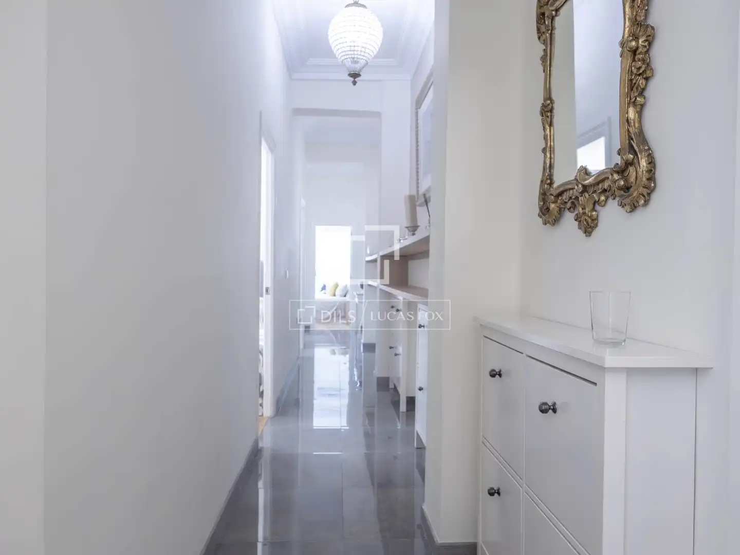 Flat for rent in Valencia  with Air Conditioner, Parquet flooring and Furnished