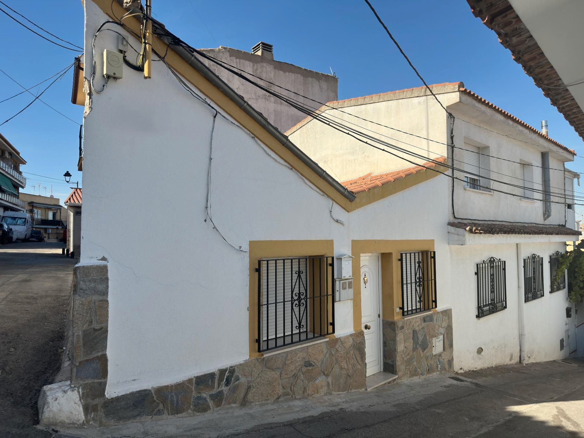 Exterior view of Single-family semi-detached for sale in Arganda del Rey  with Heating, Terrace and Furnished