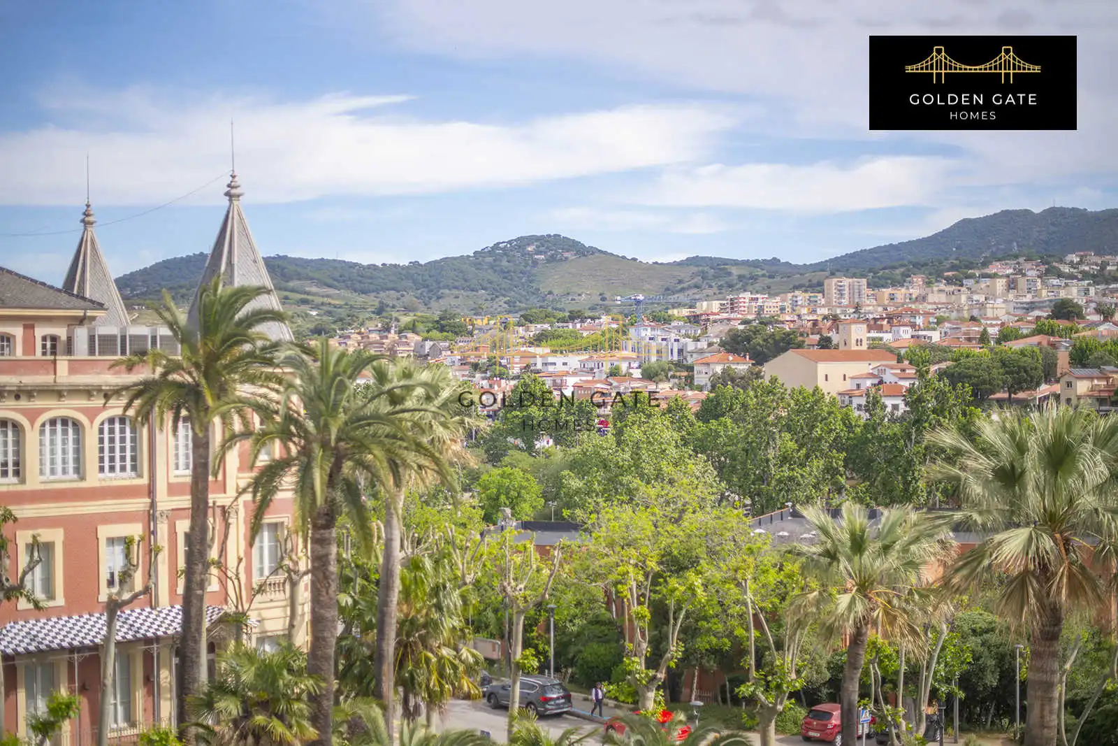 Exterior view of Flat for sale in El Masnou  with Air Conditioner, Heating and Parquet flooring