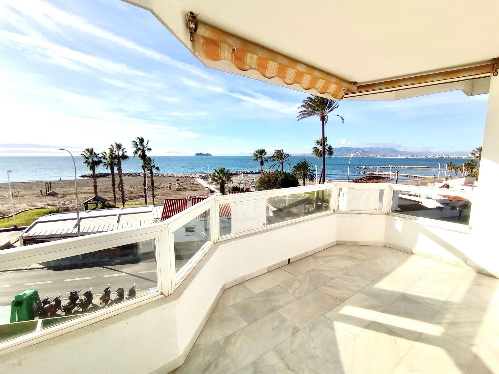 Exterior view of Attic for sale in Málaga Capital  with Air Conditioner, Private garden and Terrace