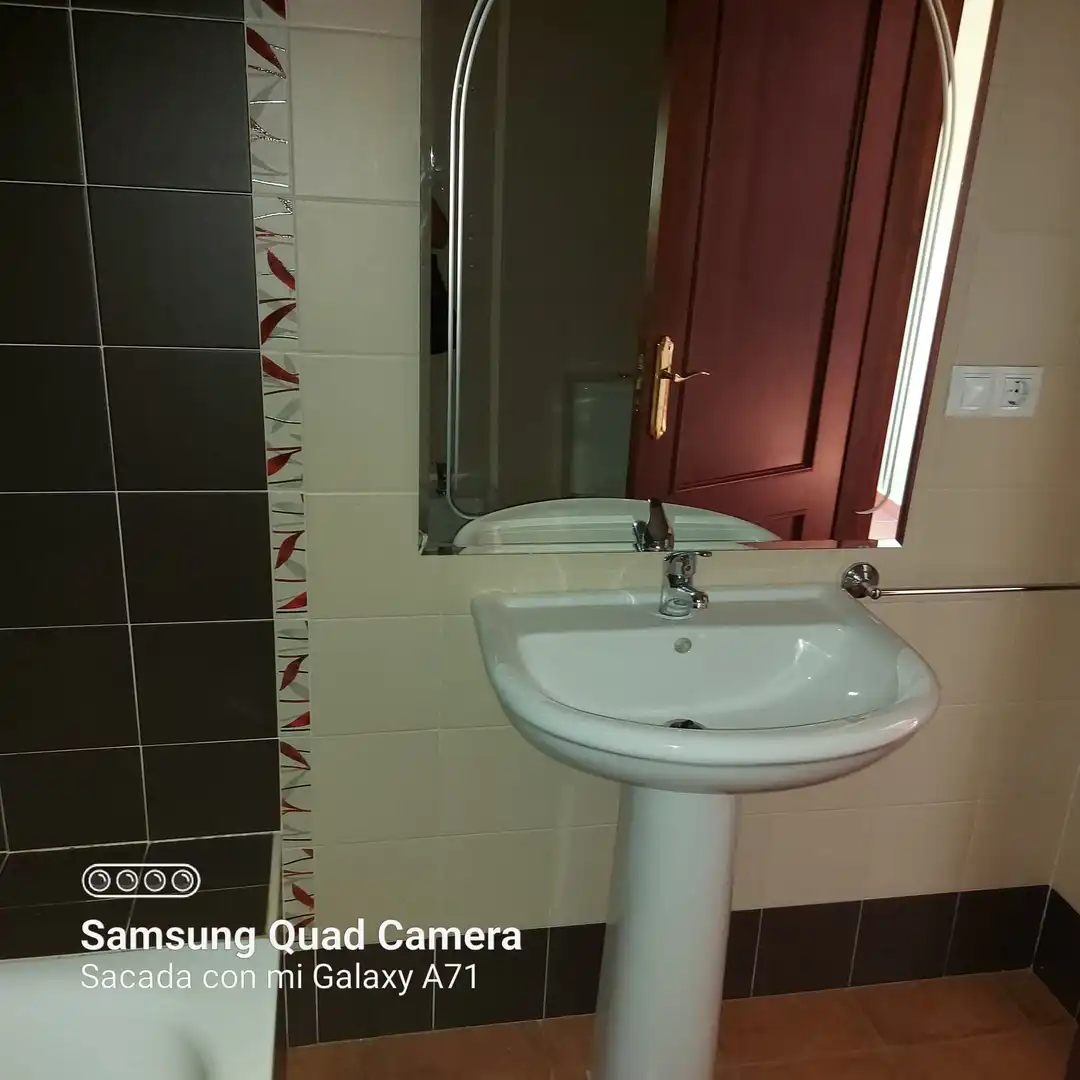 Bathroom of Houses for rent in Brenes  with Air Conditioner, Heating and Washing machine