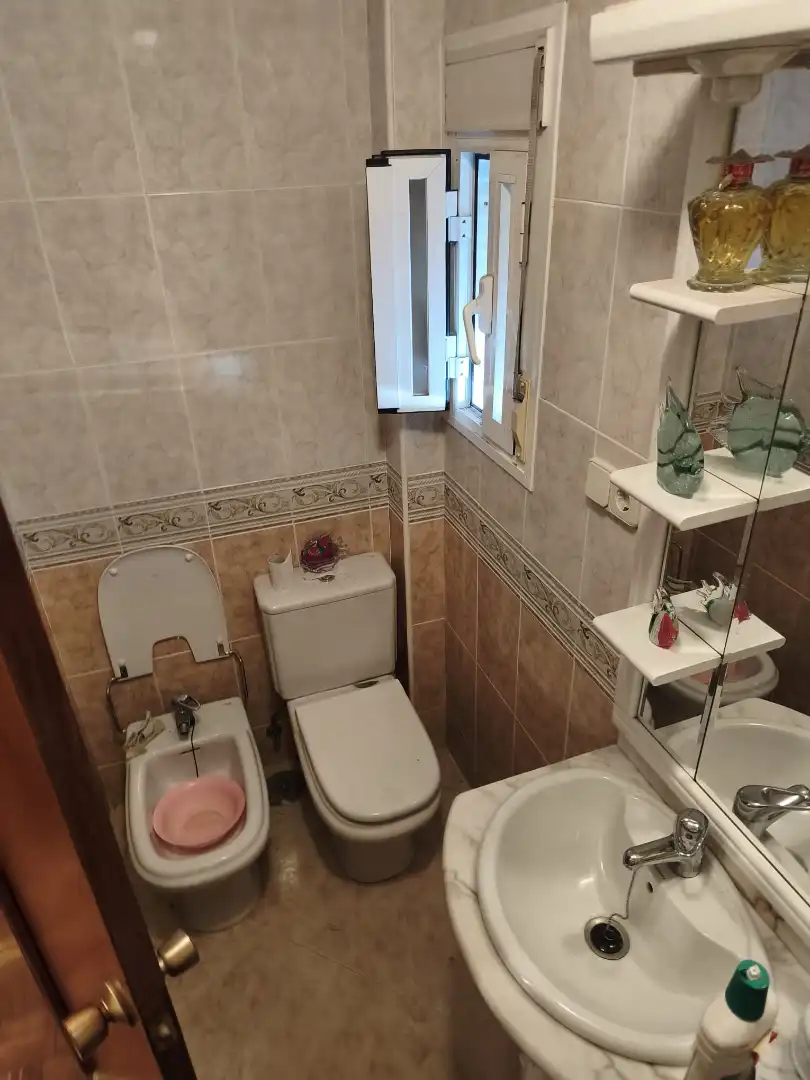 Badezimmer von Wohnung zum Verkauf in Madrid mit Heizung, Terrasse und Möbliert