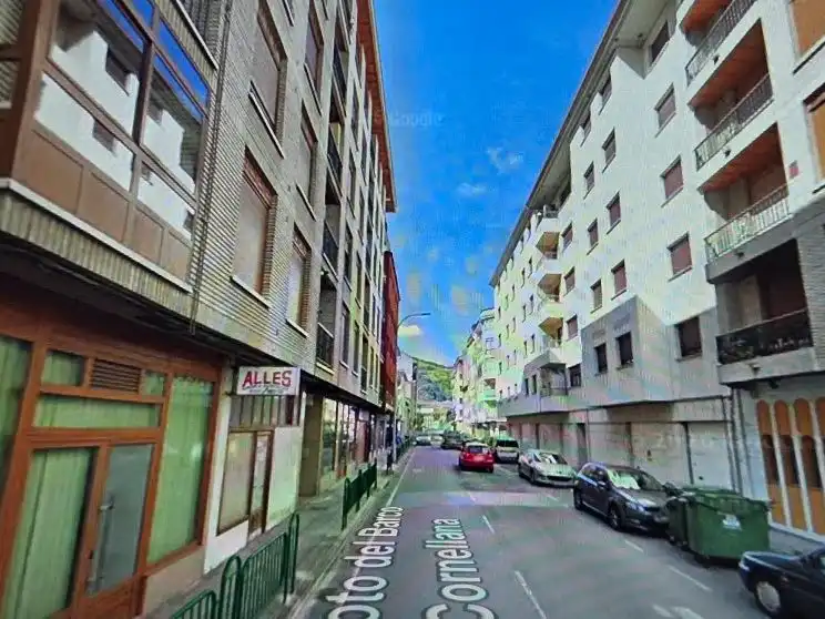 Vista exterior de Piso de alquiler en Cangas del Narcea, Asturias