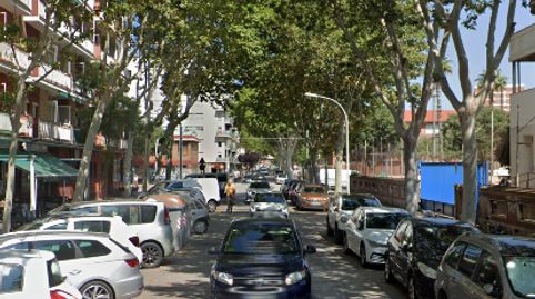 Badalona (Barcelona). "OKUPADO" (no se puede visitar ni hipotecar).