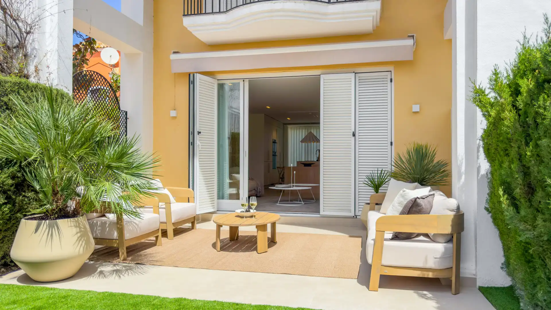 Terrace of Detached homes for sale in Marbella  with Air Conditioner, Heating and Private garden