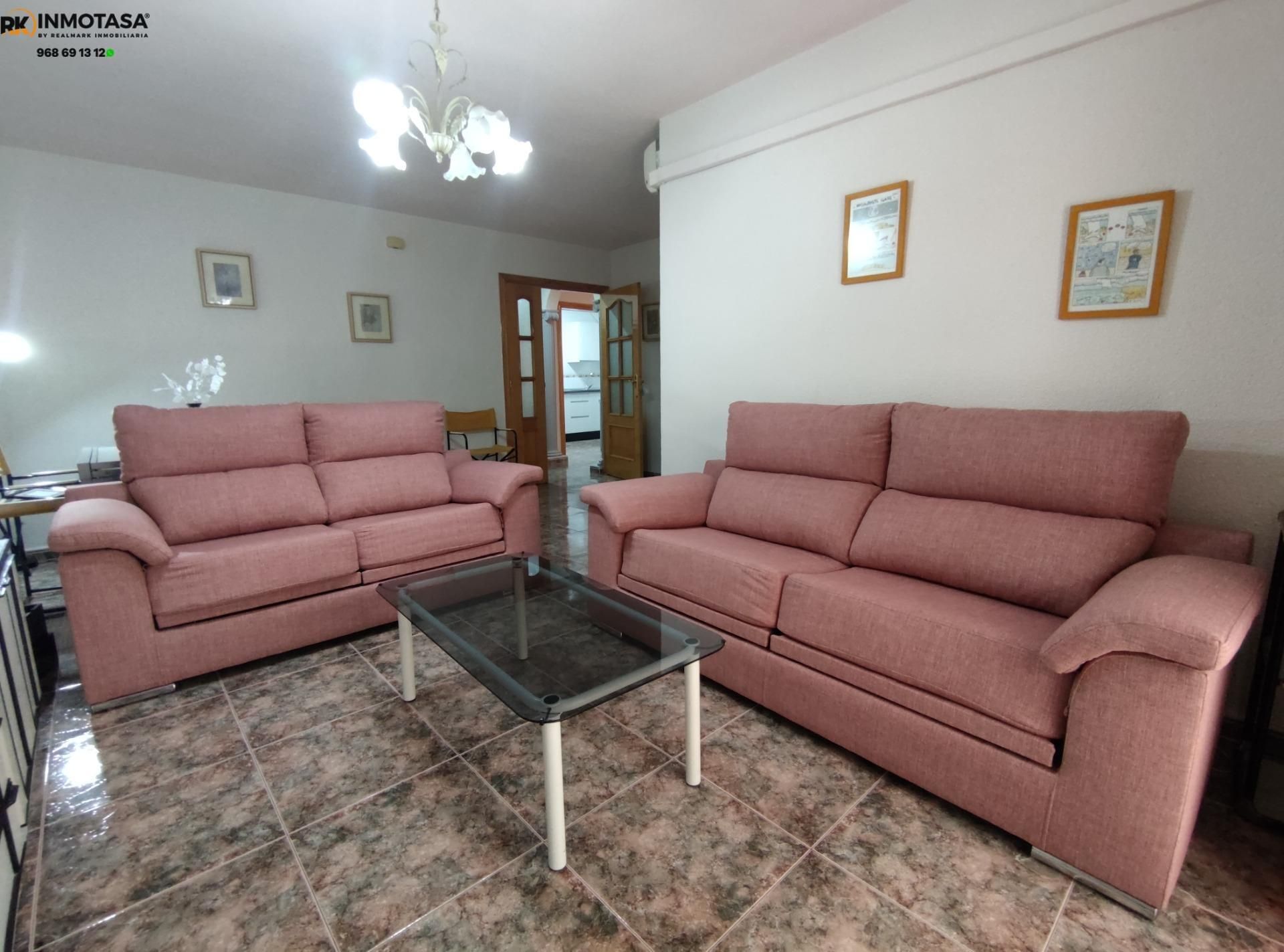 Sala d'estar de Pis de lloguer en Molina de Segura amb Aire condicionat i Balcó