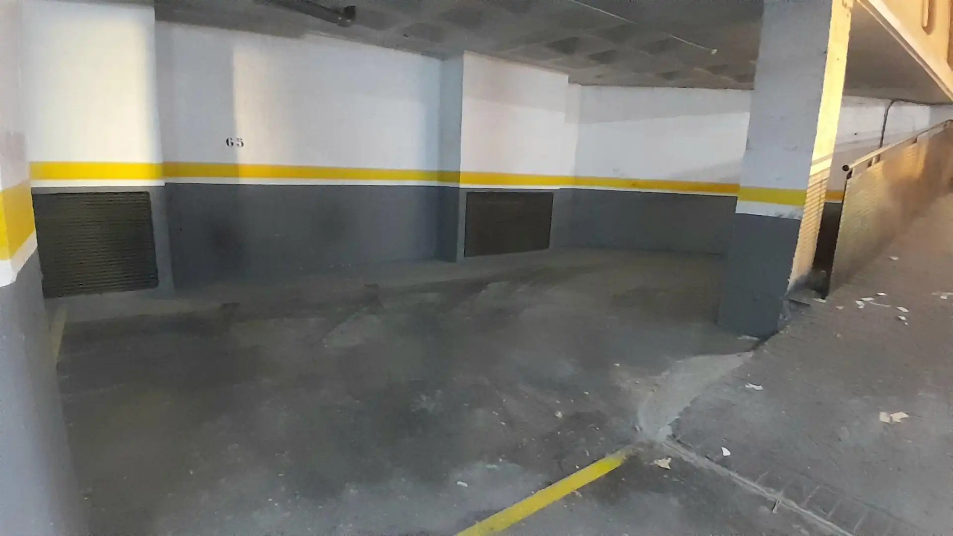 Parking de Piso en venta en Yecla con Aire acondicionado, Calefacción y Trastero