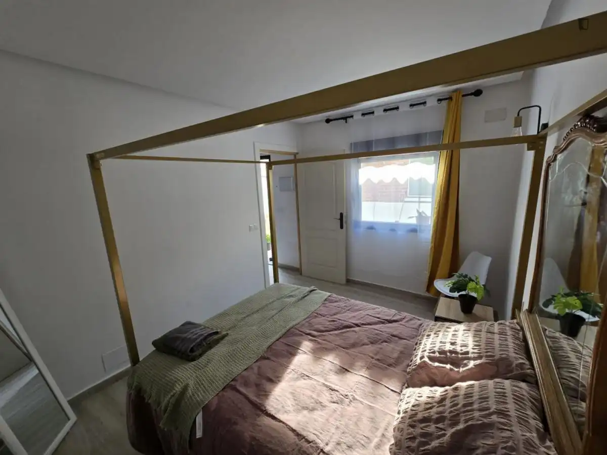 Habitación de Casa o chalet de alquiler en Madrid con Aire acondicionado, Amueblado y Lavadora