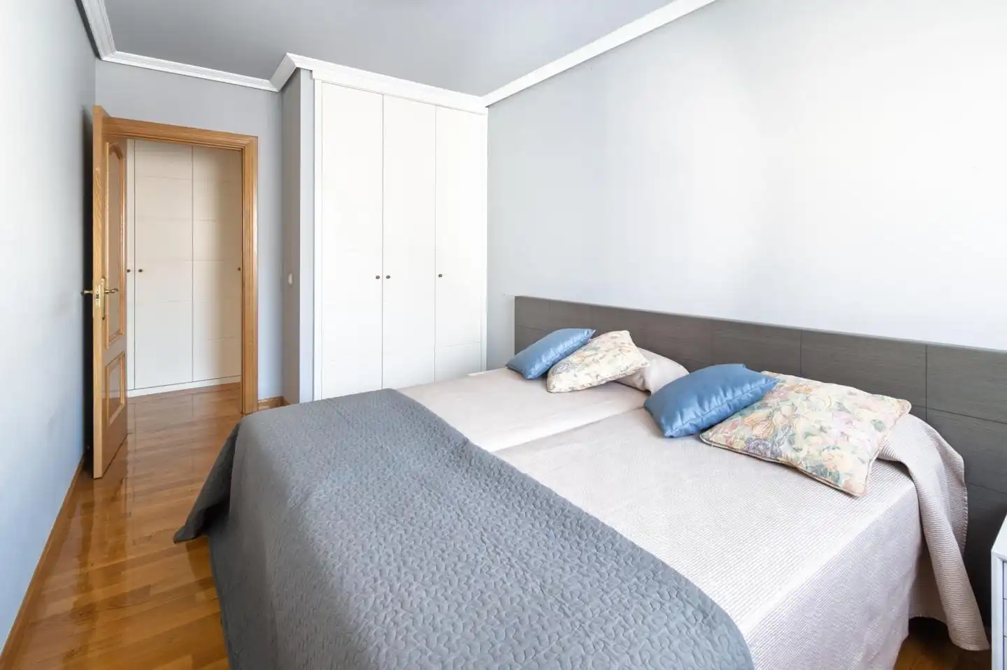 Flat for sale in Felisa Munárriz, Milagrosa
