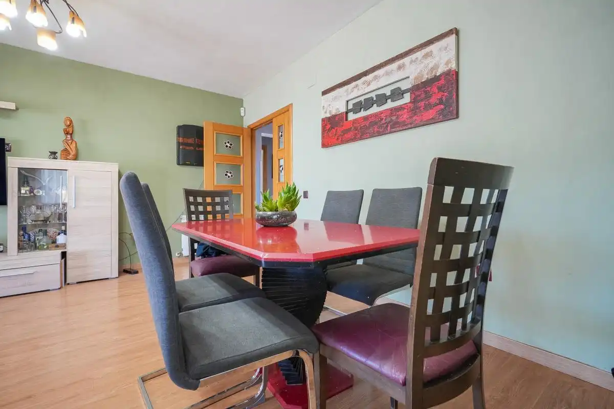 Comedor de Casa adosada en venta en Pioz con Aire acondicionado, Calefacción y Jardín privado